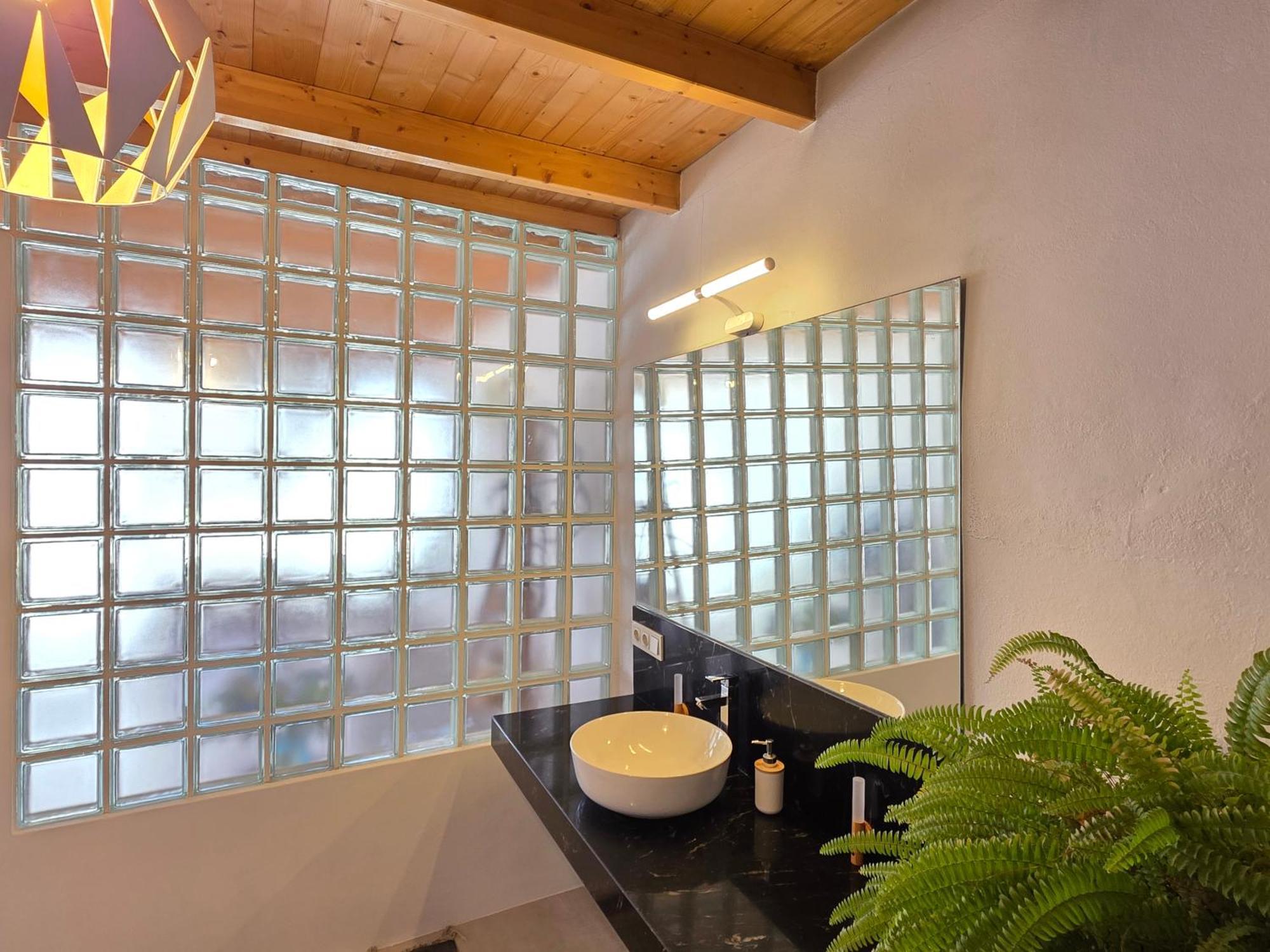 Alunita & Pirita, Habitacion Con Jardin, Terraza Y Wifi En Zona Tranquila Y Centrica Nazaret Eksteriør billede